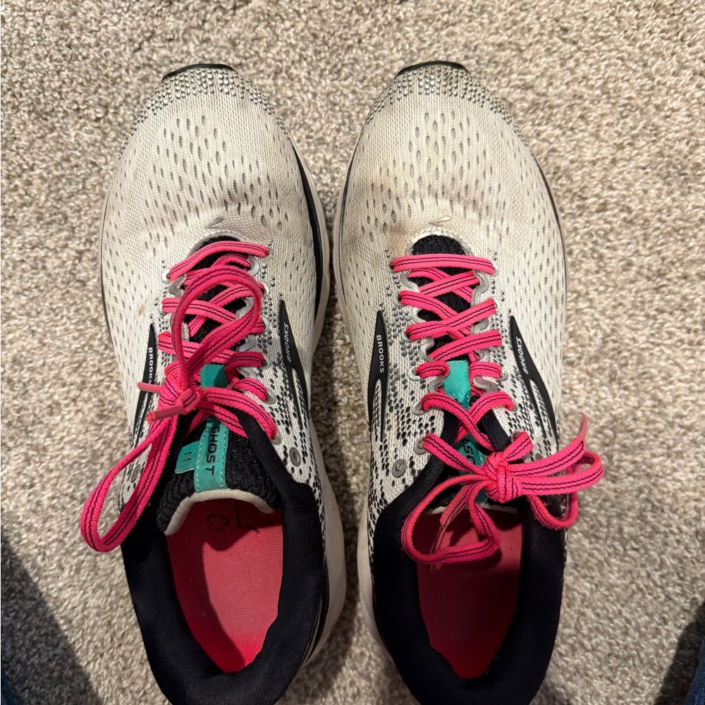 Women's Running Shoes - White and Pink